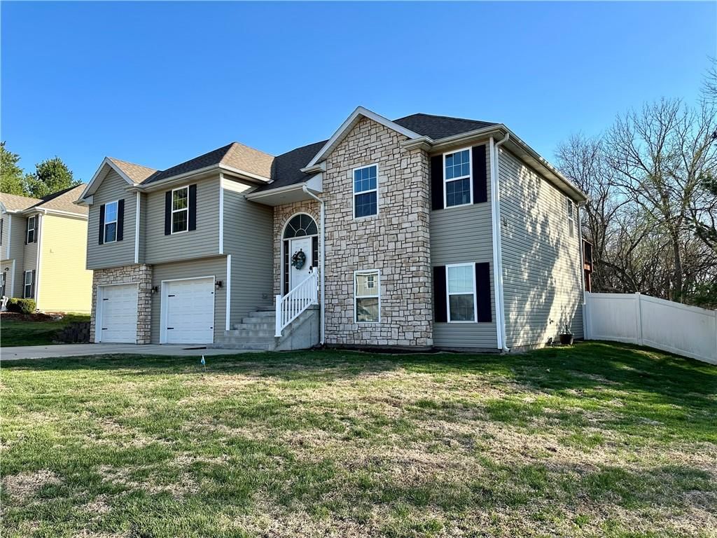 4706 Brookstone Drive — photo 3