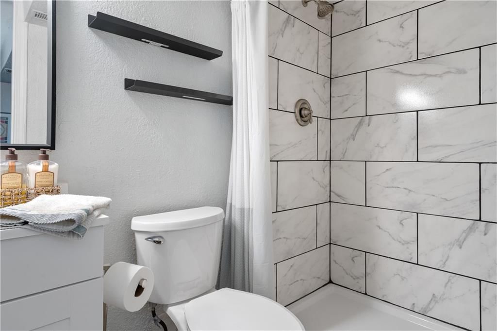 6311 NE Agnes Circle — photo 27