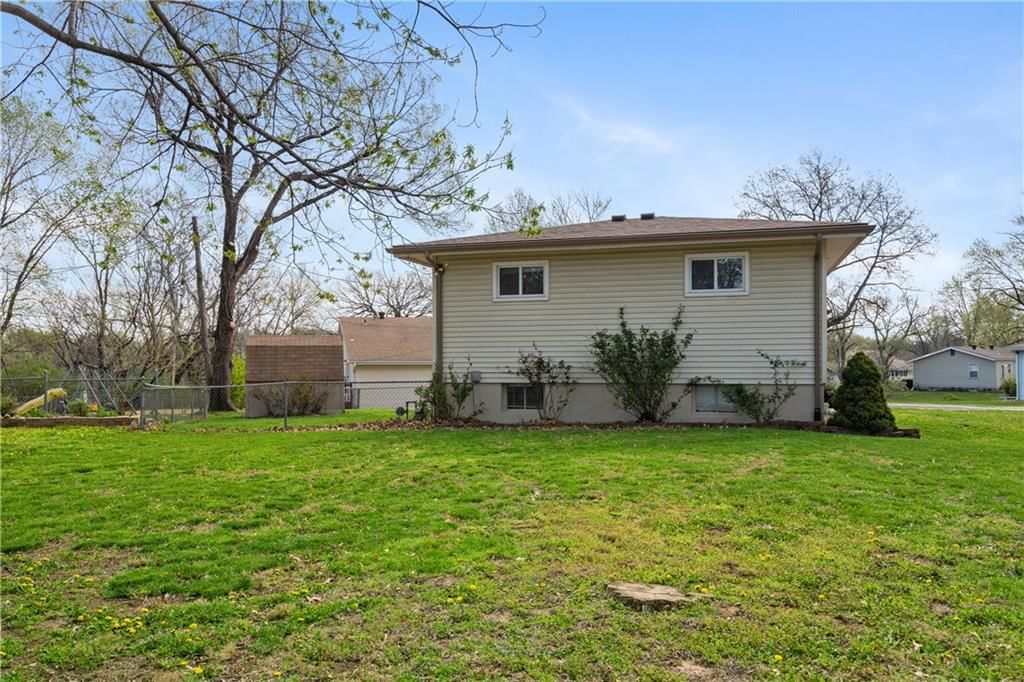 6311 NE Agnes Circle — photo 6
