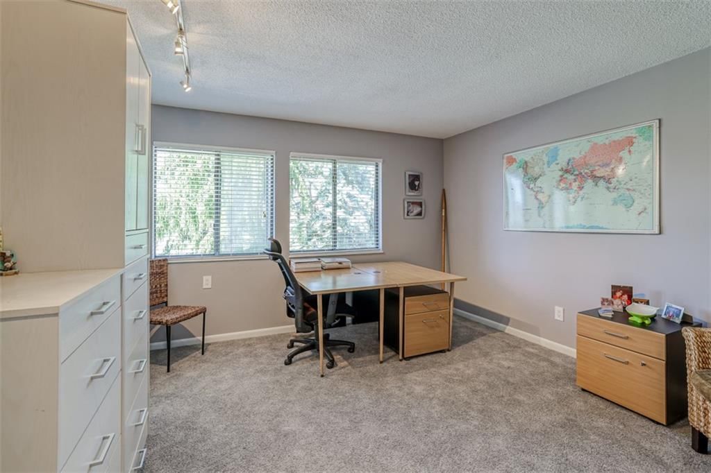 109 NW Ironbark Street — photo 34