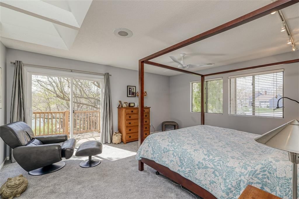 109 NW Ironbark Street — photo 35