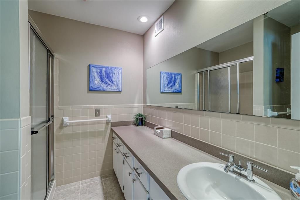 109 NW Ironbark Street — photo 48