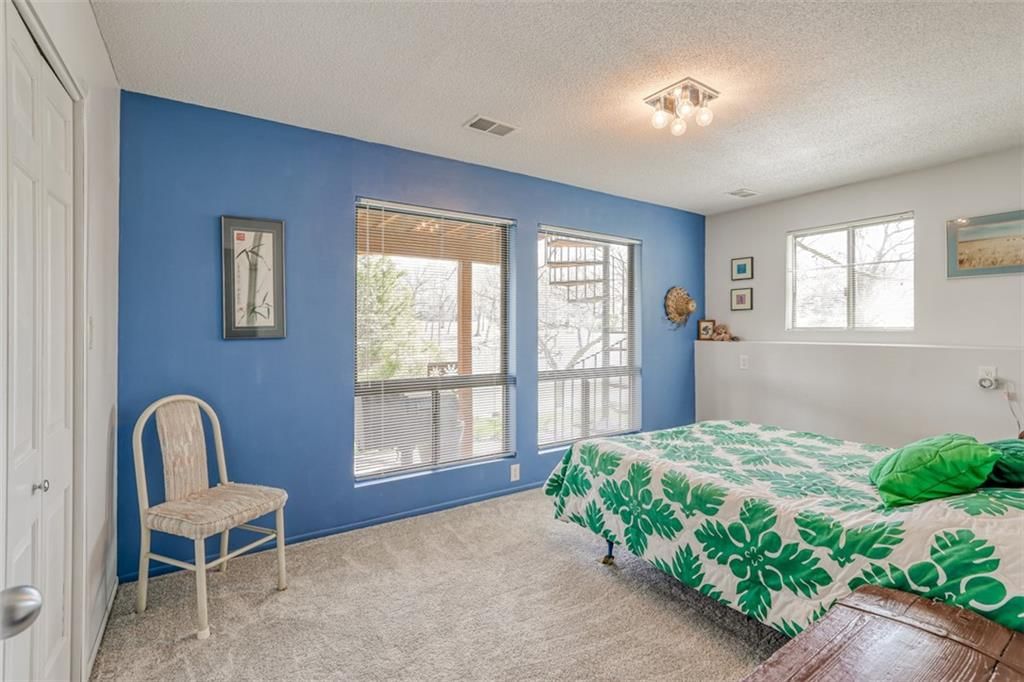 109 NW Ironbark Street — photo 49