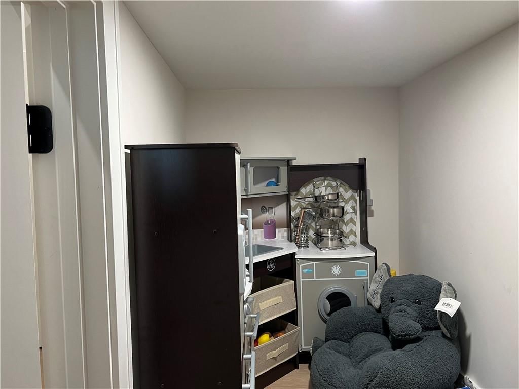 401 S Wilson Street — photo 24