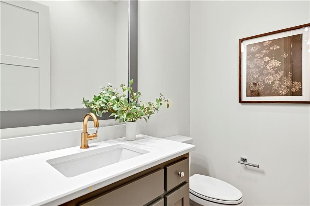 3807 W 158 Terrace — photo 26