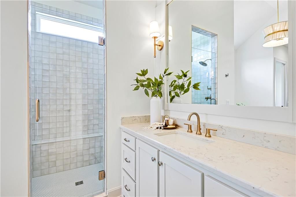 3807 W 158 Terrace — photo 36