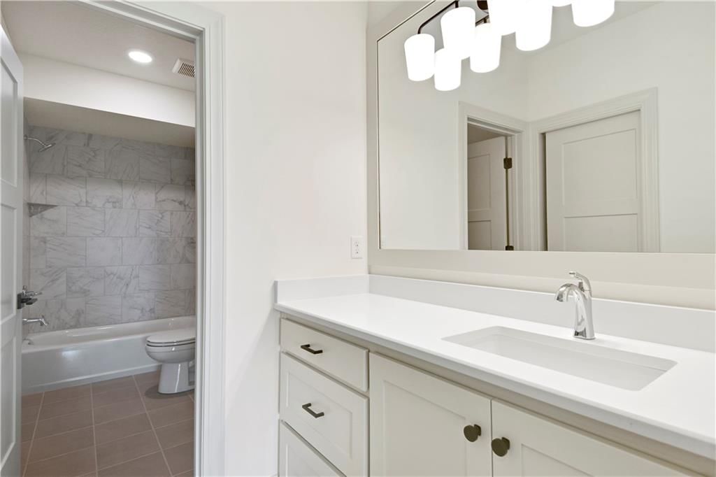 3807 W 158 Terrace — photo 50