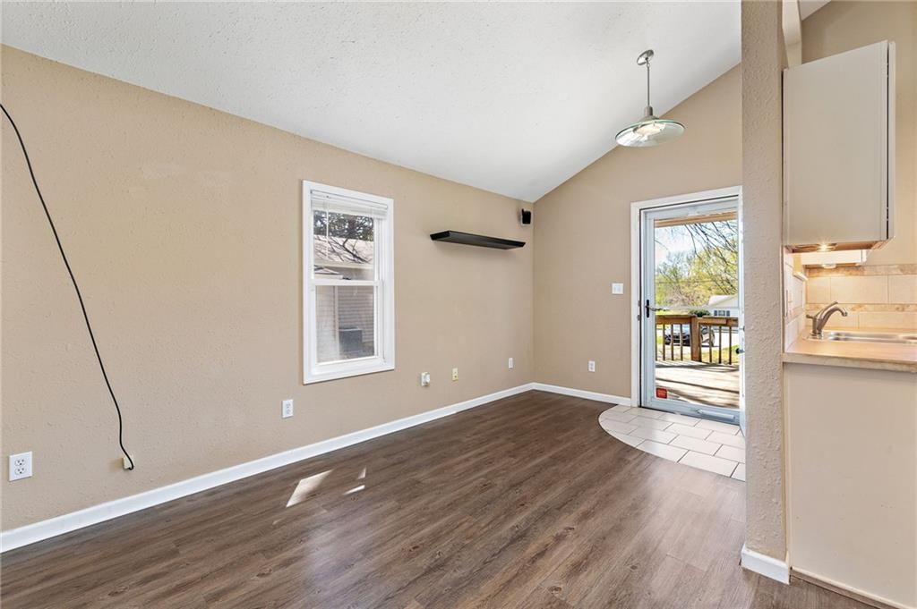 1401 S McCoy Street — photo 5