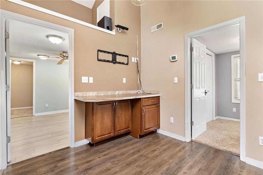 1401 S McCoy Street — photo 7