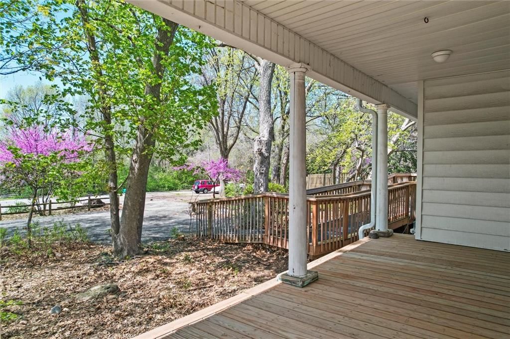 1300 NE Cookingham Drive — photo 23