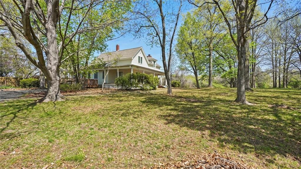 1300 NE Cookingham Drive — photo 28
