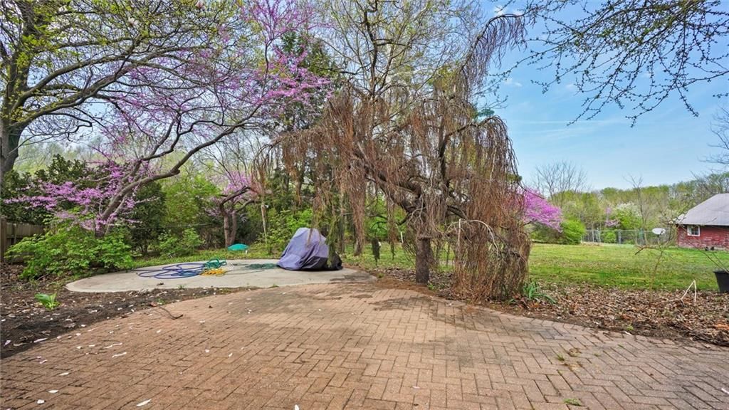 1300 NE Cookingham Drive — photo 45