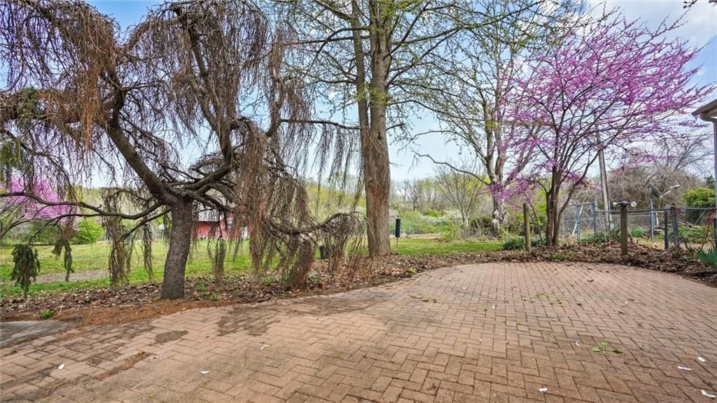 1300 NE Cookingham Drive — photo 46