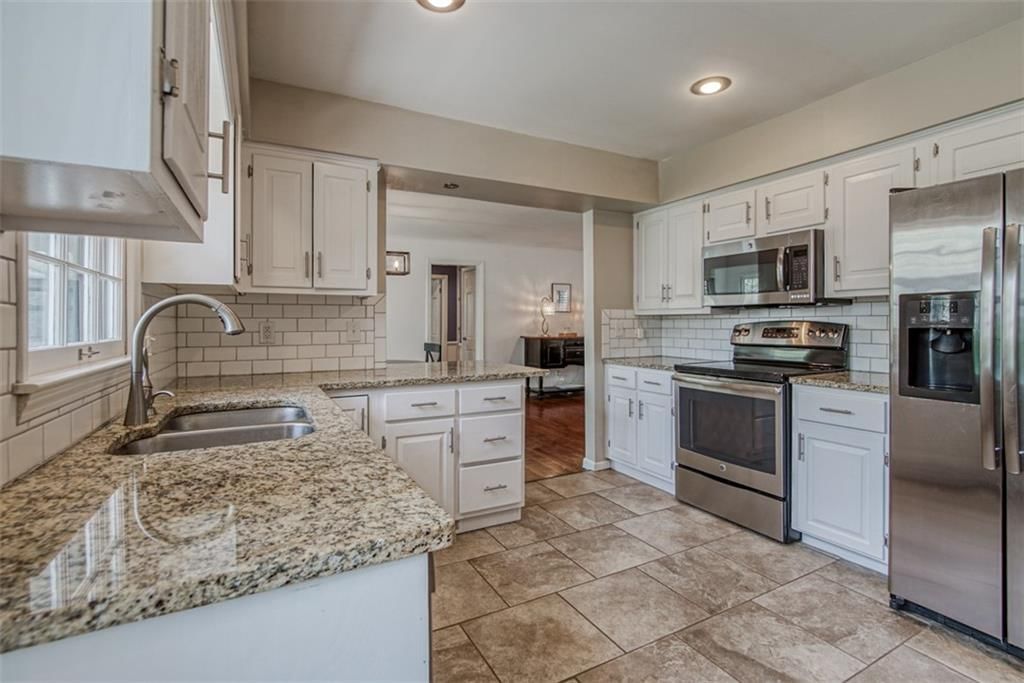 1236 W 68th Terrace — photo 9