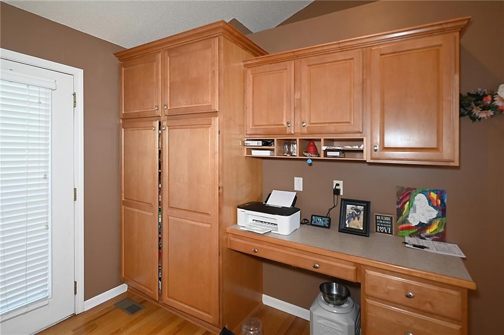 2901 Rolling Hills Drive — photo 12