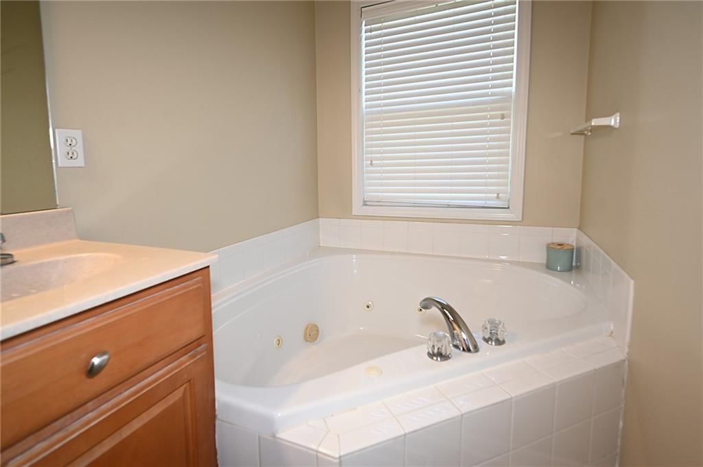 2901 Rolling Hills Drive — photo 18