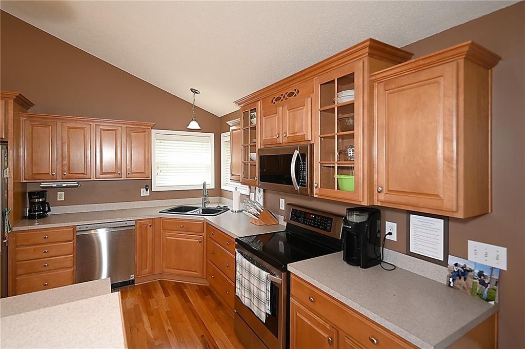 2901 Rolling Hills Drive — photo 9