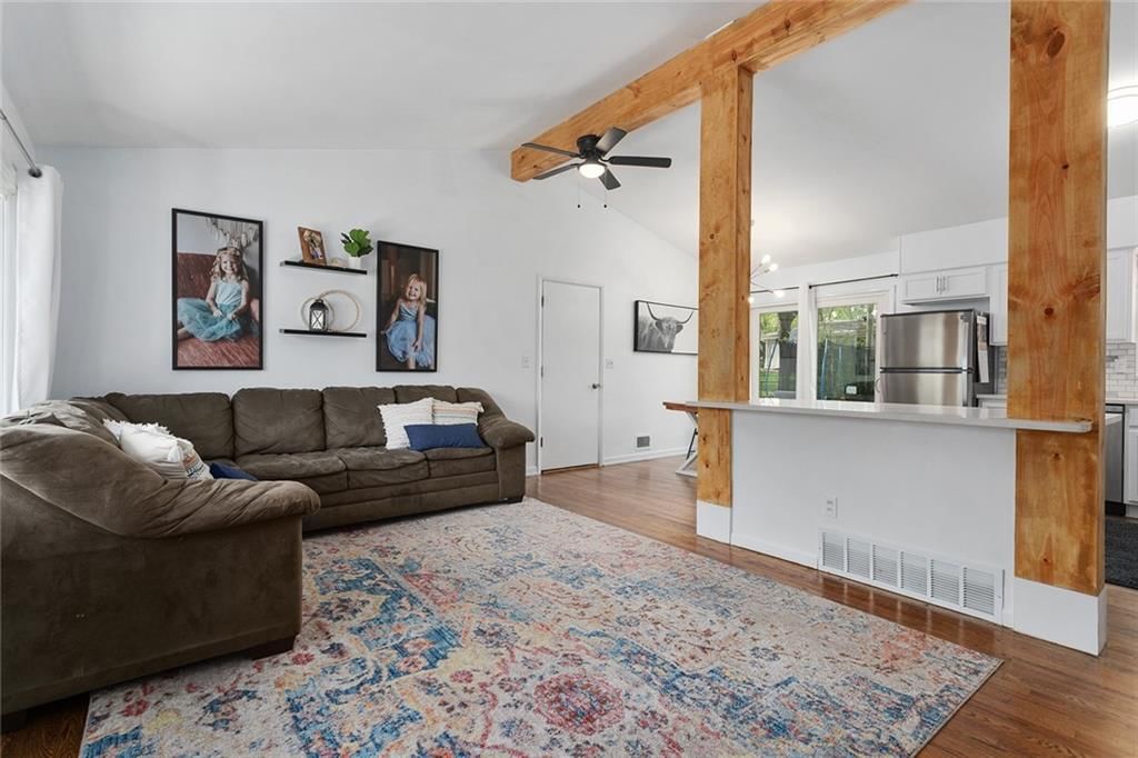 10903 W 72nd Street — photo 2