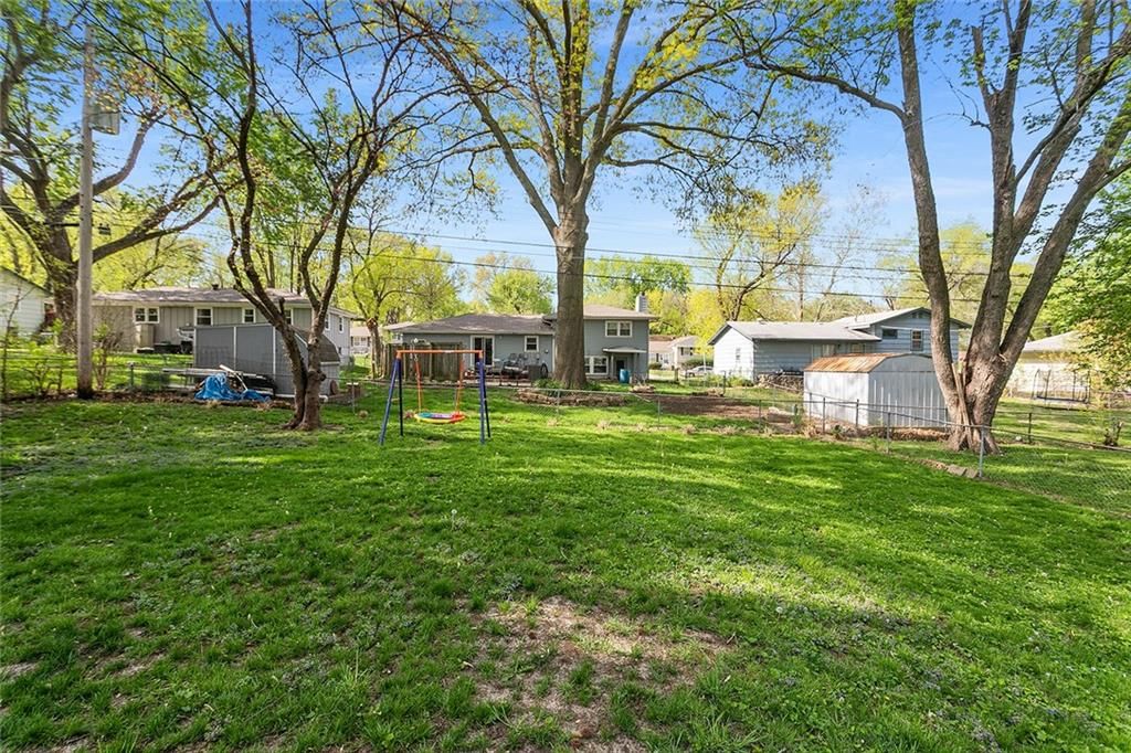 10903 W 72nd Street — photo 30