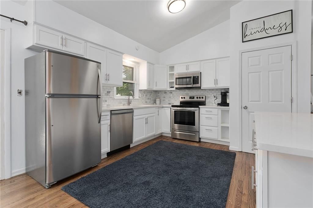 10903 W 72nd Street — photo 6