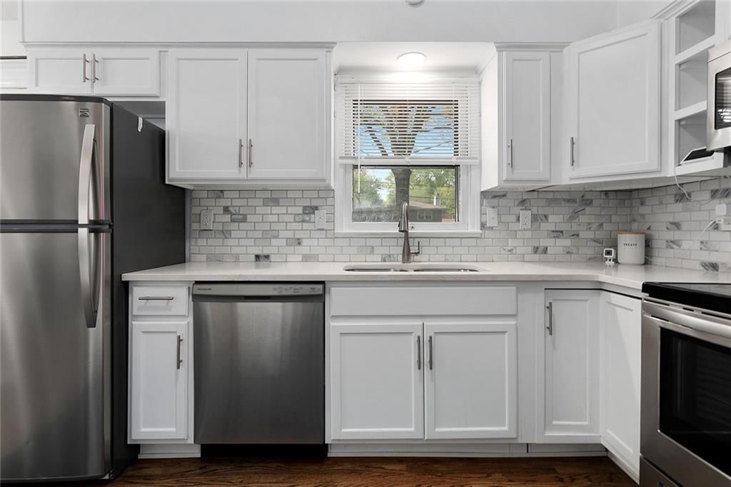 10903 W 72nd Street — photo 7