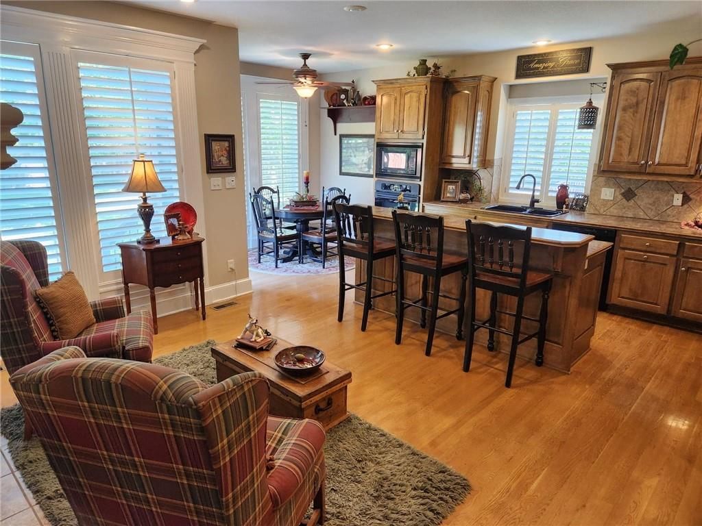 633 NE Sundance Trail — photo 13