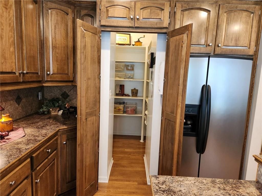 633 NE Sundance Trail — photo 16