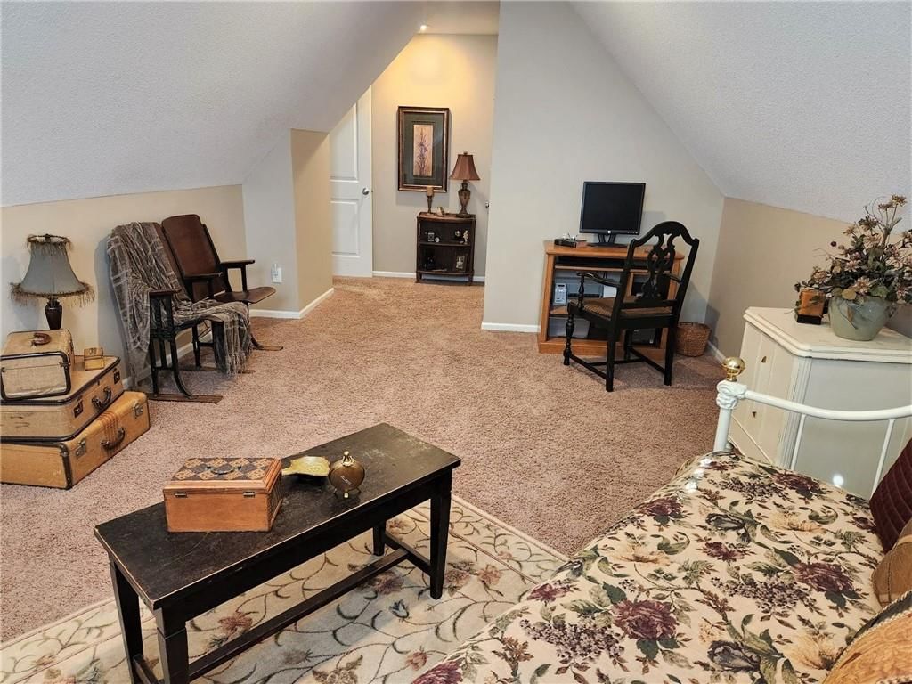 633 NE Sundance Trail — photo 33