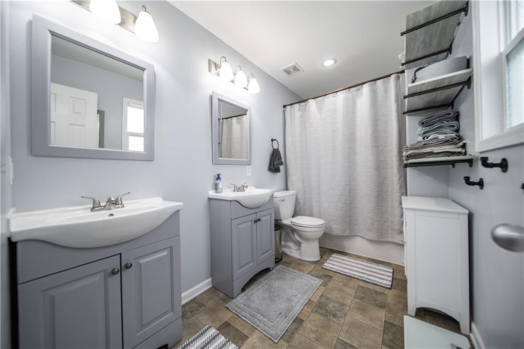 2210 Bateley Street — photo 24
