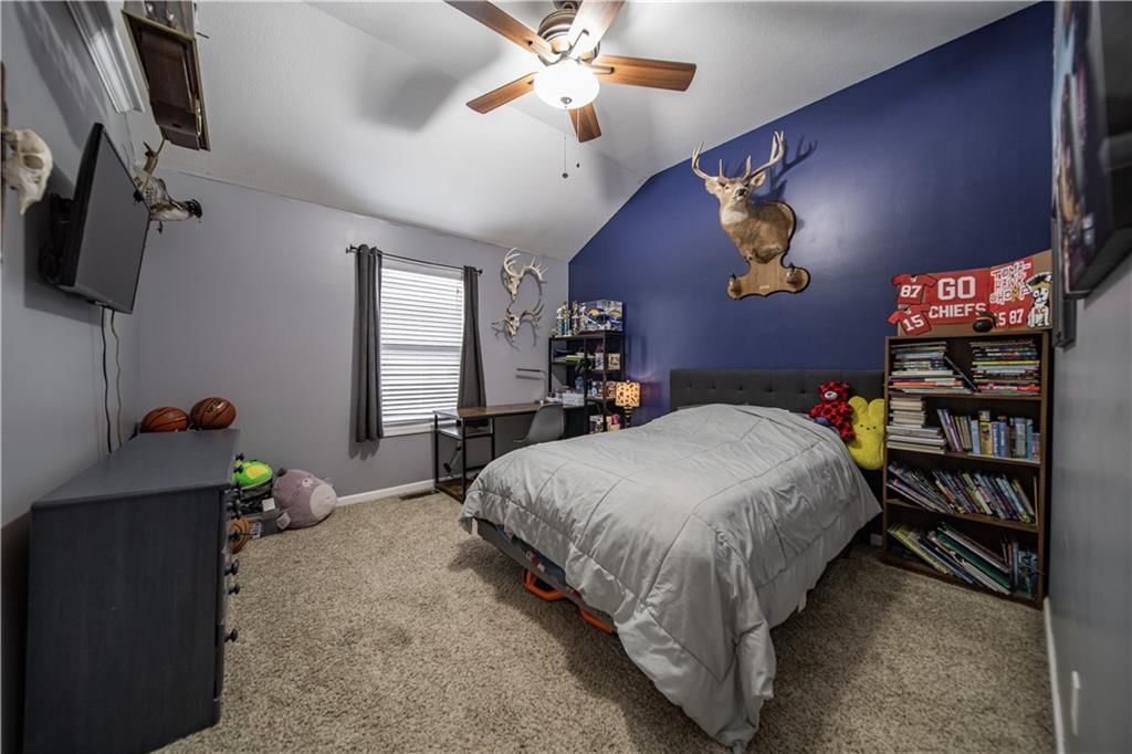 2210 Bateley Street — photo 31
