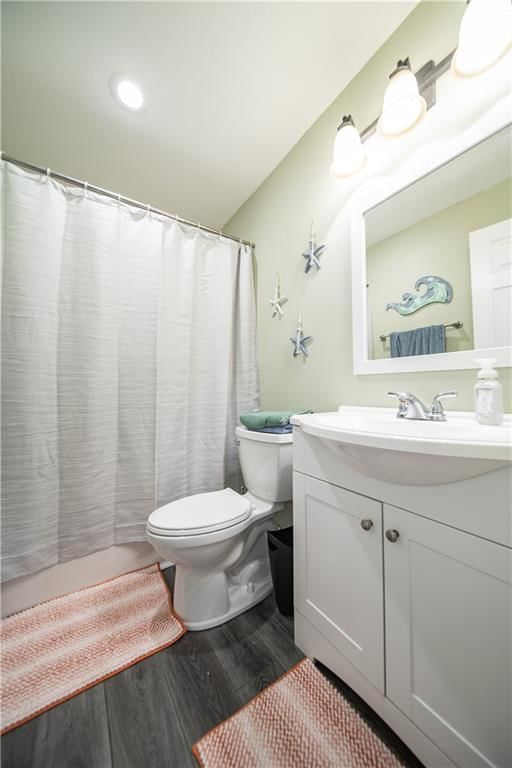 2210 Bateley Street — photo 41