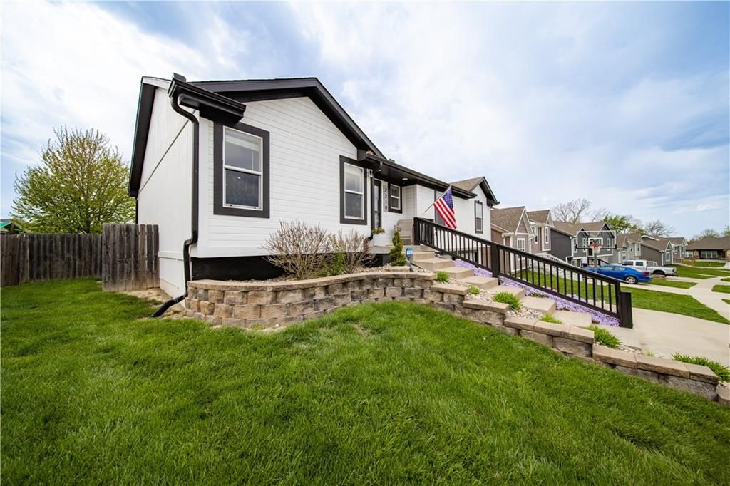 2210 Bateley Street — photo 6