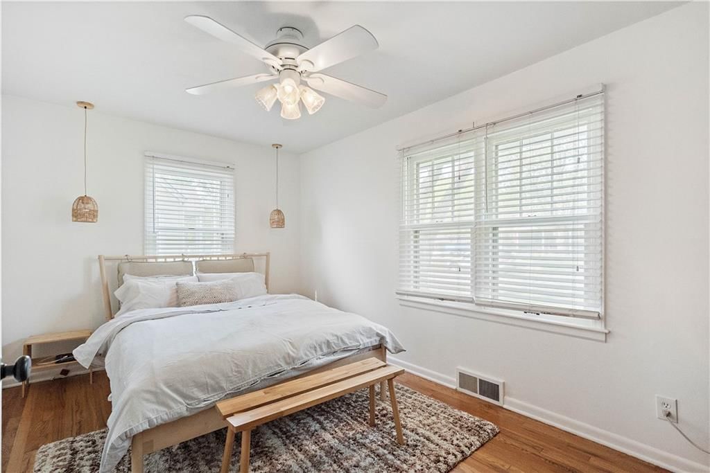 5543 Walmer Street — photo 15