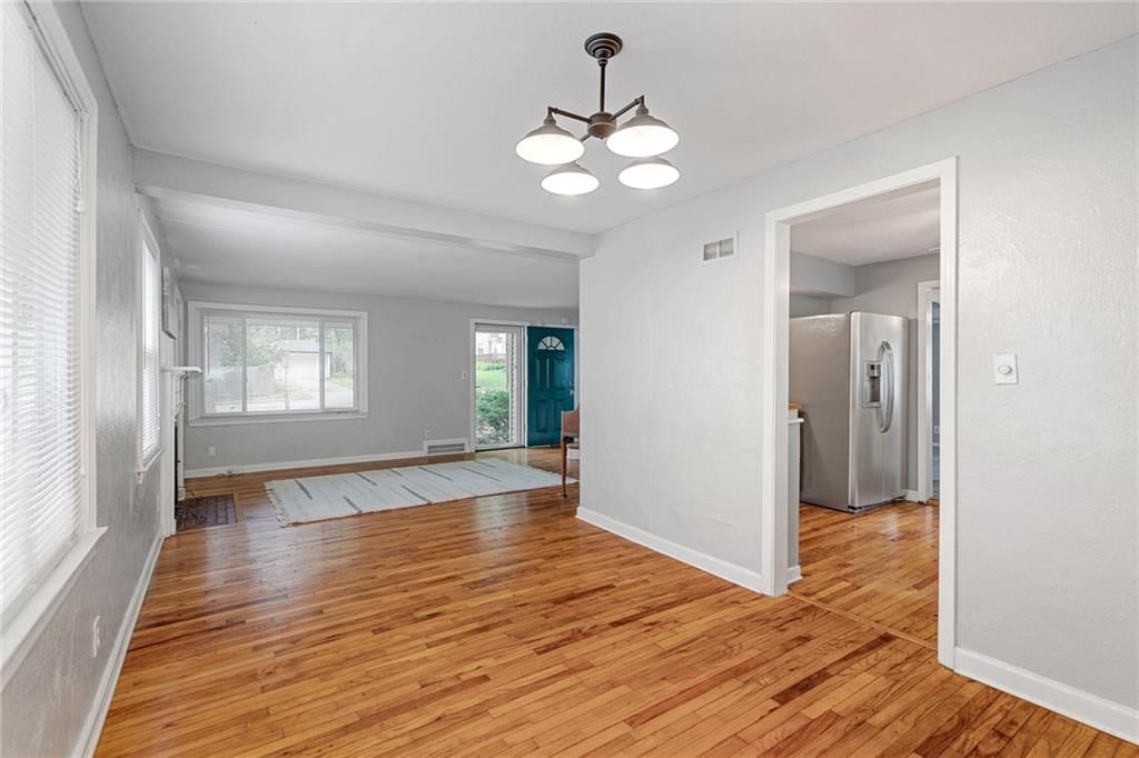 6553 Holmes Road — photo 13
