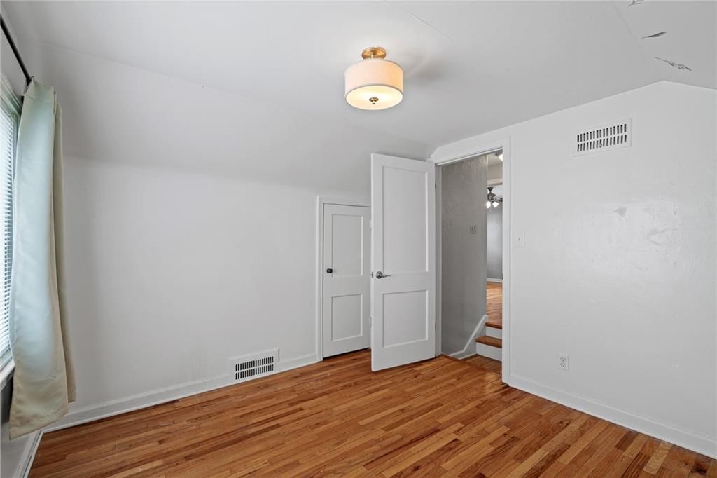 6553 Holmes Road — photo 26
