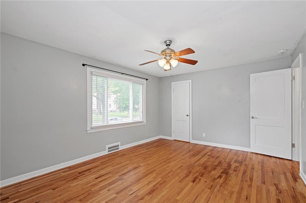 6553 Holmes Road — photo 32