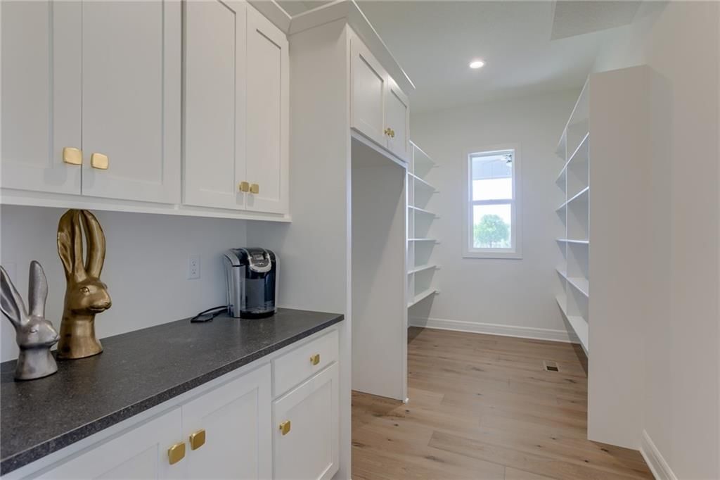 2303 W 176th Terrace — photo 26