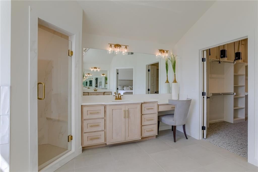 2303 W 176th Terrace — photo 33