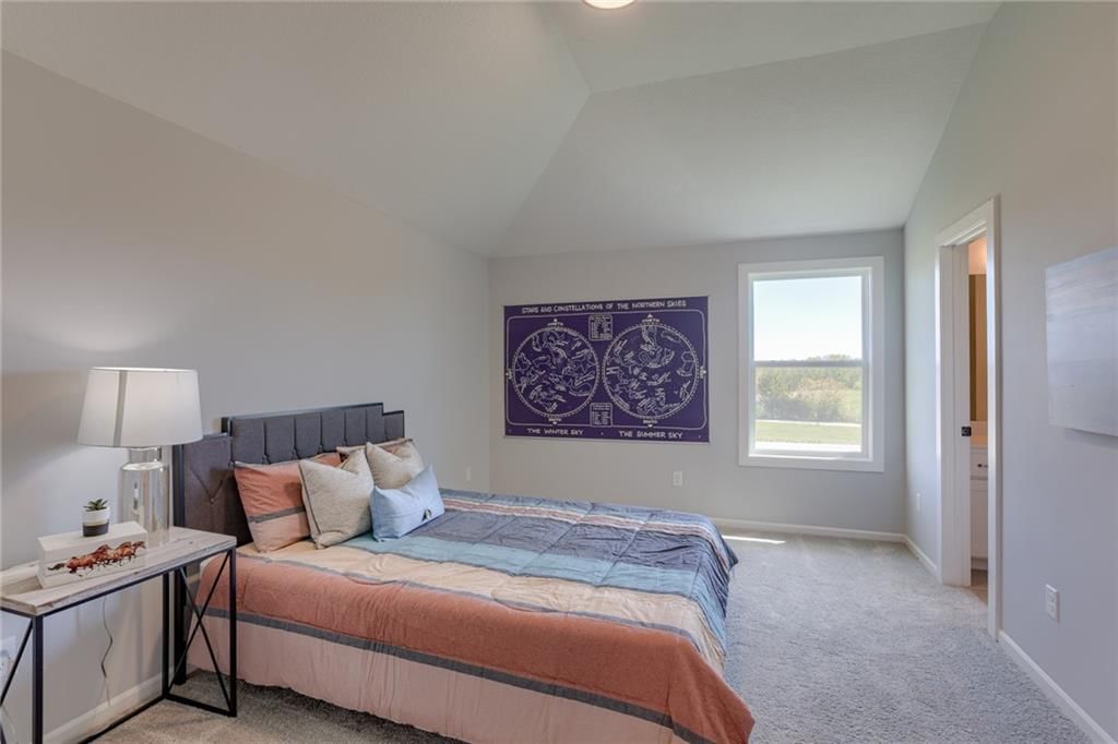 2303 W 176th Terrace — photo 43