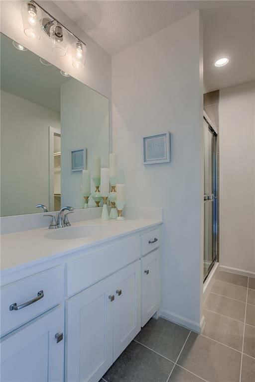 2303 W 176th Terrace — photo 44