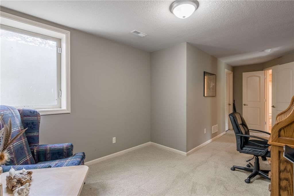 6424 N Spruce Avenue — photo 39