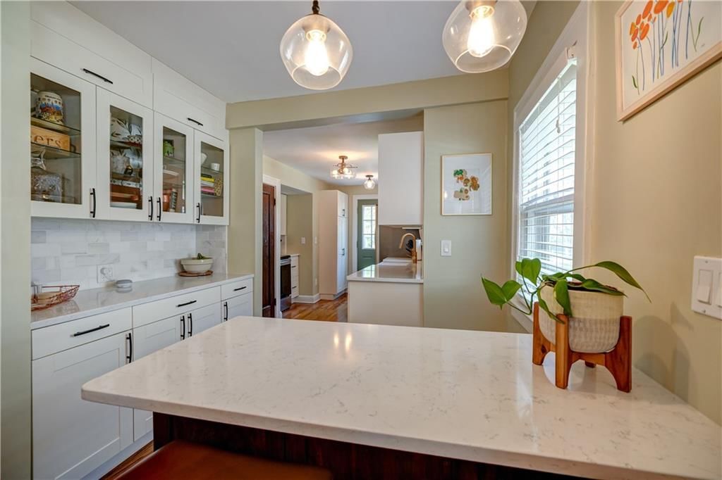 6160 Kenwood Avenue — photo 16