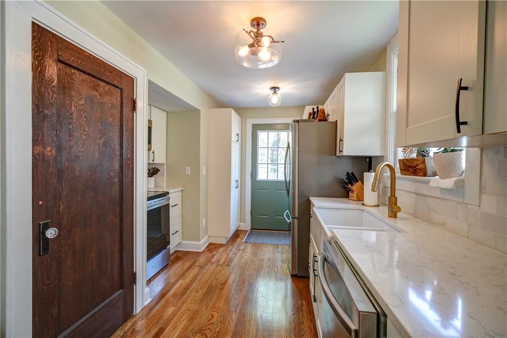 6160 Kenwood Avenue — photo 18