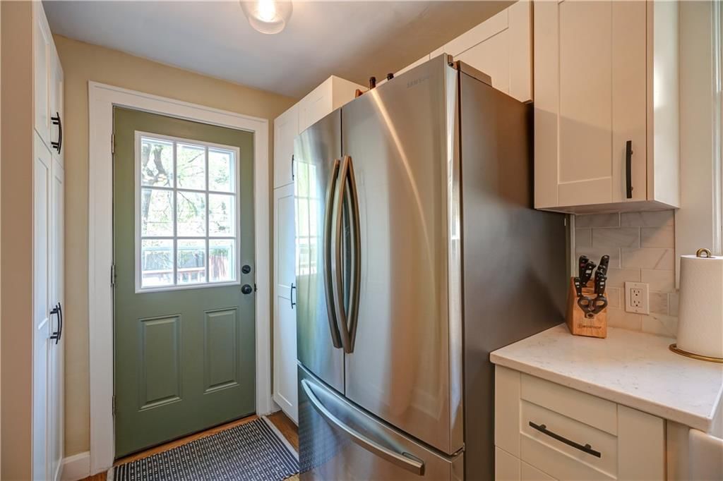 6160 Kenwood Avenue — photo 21