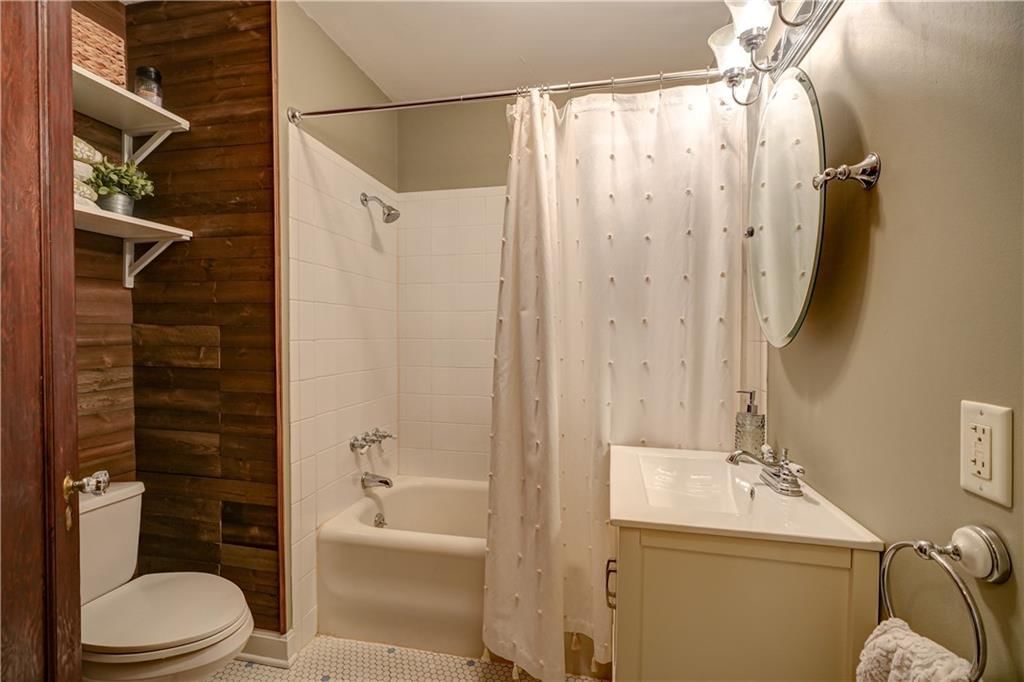 6160 Kenwood Avenue — photo 23