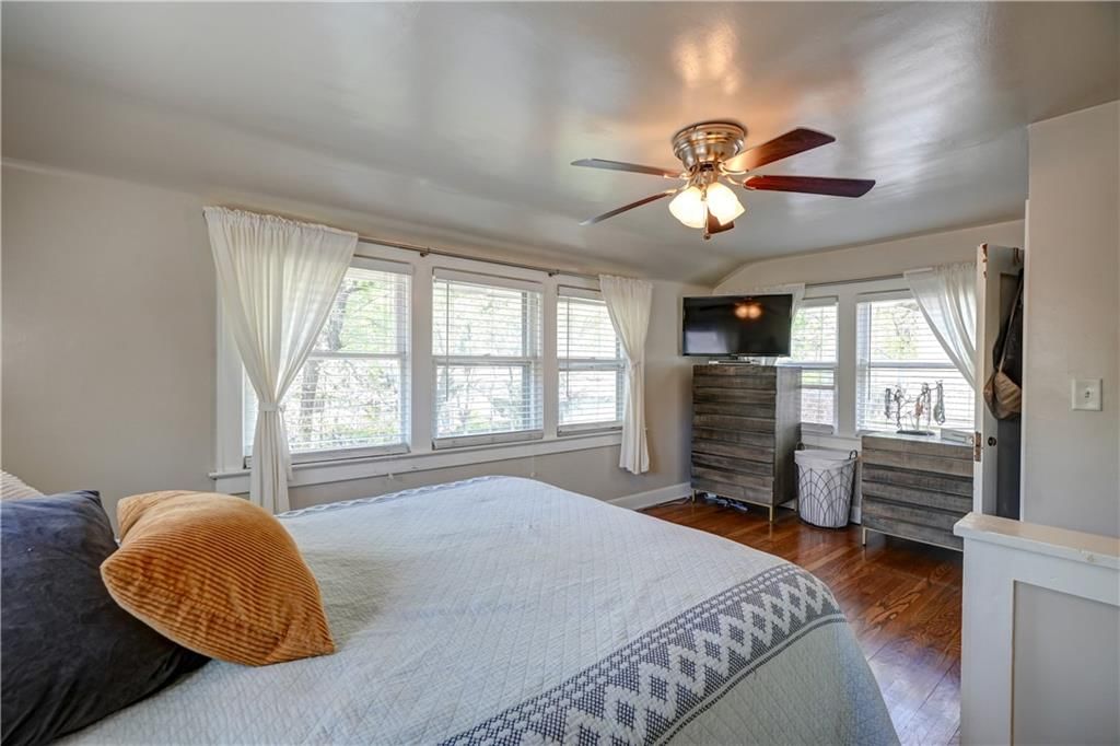 6160 Kenwood Avenue — photo 31