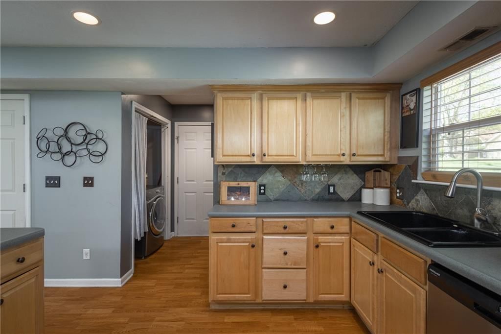 1312 N LYNN Street — photo 14