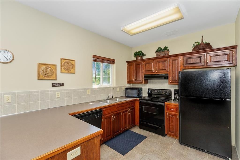 7916 NW 124th Street — photo 27