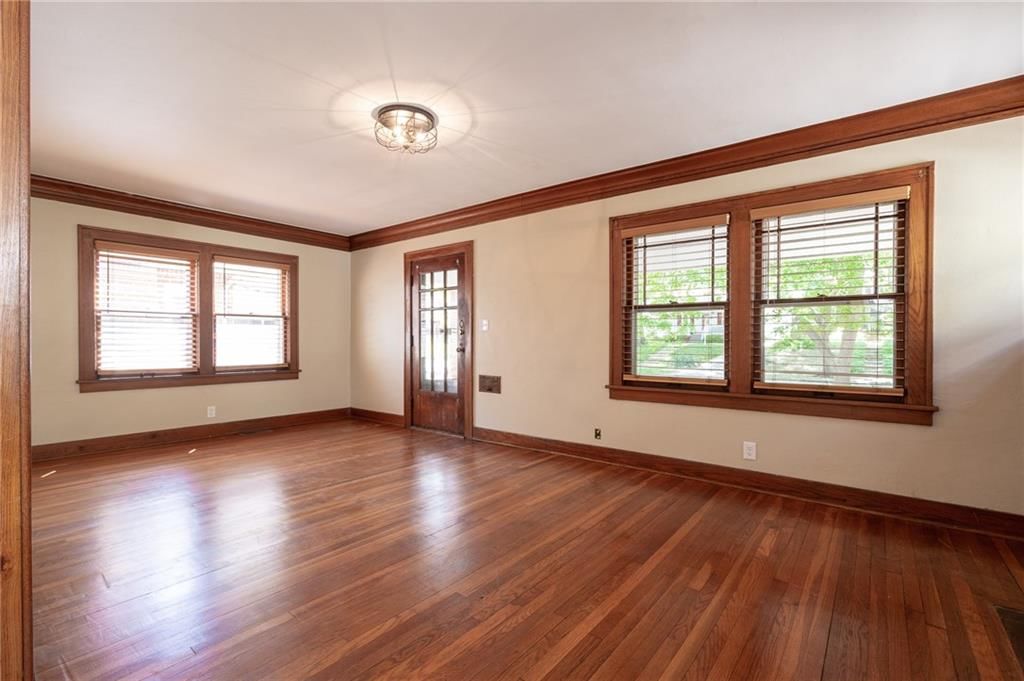 6135 Charlotte Street — photo 12