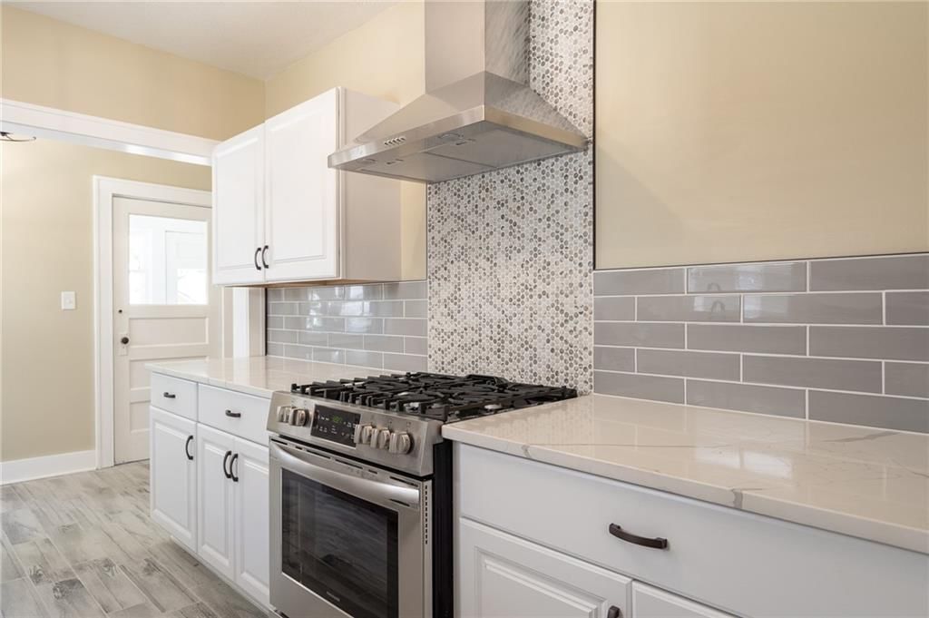 6135 Charlotte Street — photo 17